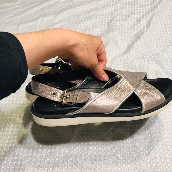 Aquatalia sandals - Picture 8 of 9